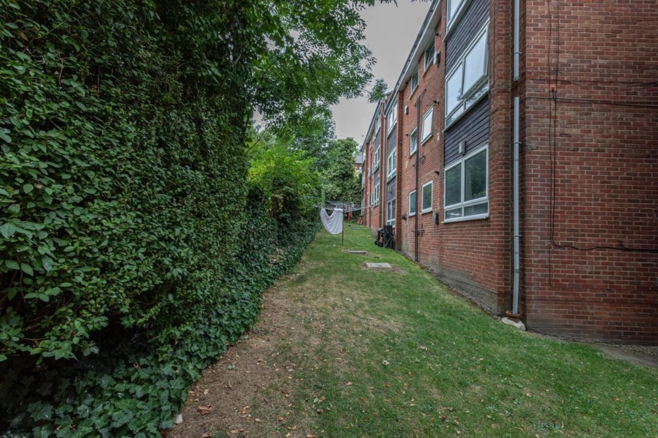 Hanifa Place Leeds  Exterior photo